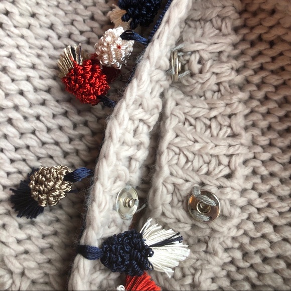 Max Martin crop large knit sweater L with tassels - Picture 3 of 9